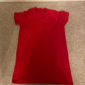 red lulu swiftly tech short sleeve